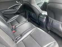 Hyundai 2.2 CRDi Blue Drive Premium SUV 5dr Diesel Manual 4WD Euro 6 (s/s) (7 Seat) (200 ps)