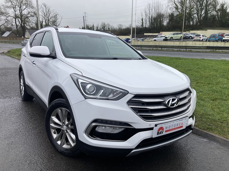 Hyundai 2.2 CRDi Blue Drive Premium SUV 5dr Diesel Manual 4WD Euro 6 (s/s) (7 Seat) (200 ps)