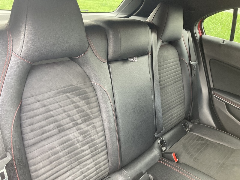 Mercedes-Benz 2.1 A200d AMG Line (Premium) Hatchback 5dr Diesel 7G-DCT Euro 6 (s/s) (136 ps)