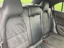 Mercedes-Benz 2.1 A200d AMG Line (Premium) Hatchback 5dr Diesel 7G-DCT Euro 6 (s/s) (136 ps)