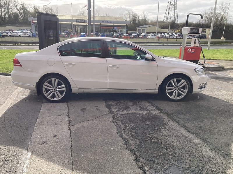 Volkswagen 2.0 TDI BlueMotion Tech Executive Style Saloon 4dr Diesel DSG Euro 5 (s/s) (140 ps)