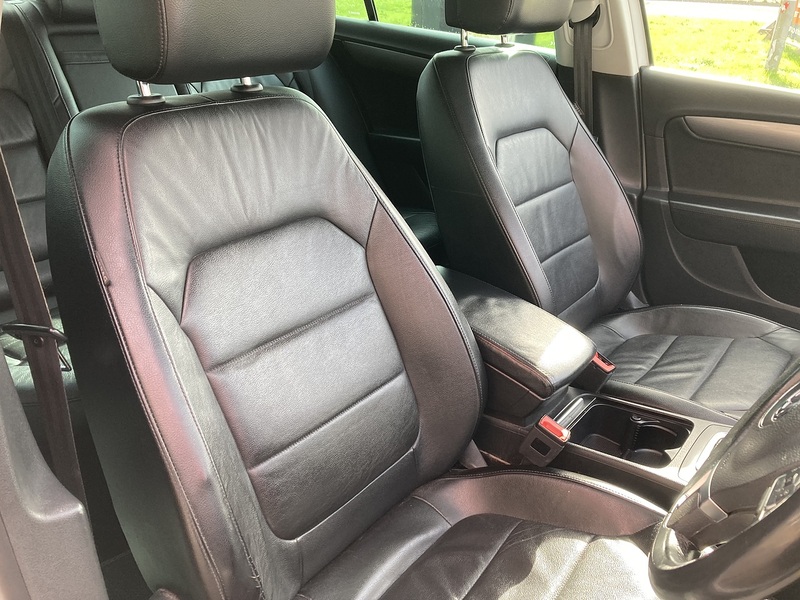 Volkswagen 2.0 TDI BlueMotion Tech Executive Style Saloon 4dr Diesel DSG Euro 5 (s/s) (140 ps)