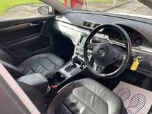 Volkswagen 2.0 TDI BlueMotion Tech Executive Style Saloon 4dr Diesel DSG Euro 5 (s/s) (140 ps)