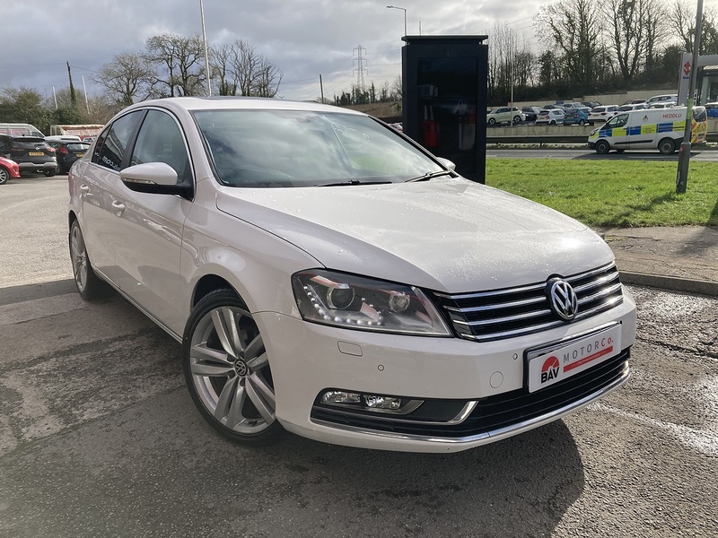 Volkswagen 2.0 TDI BlueMotion Tech Executive Style Saloon 4dr Diesel DSG Euro 5 (s/s) (140 ps)