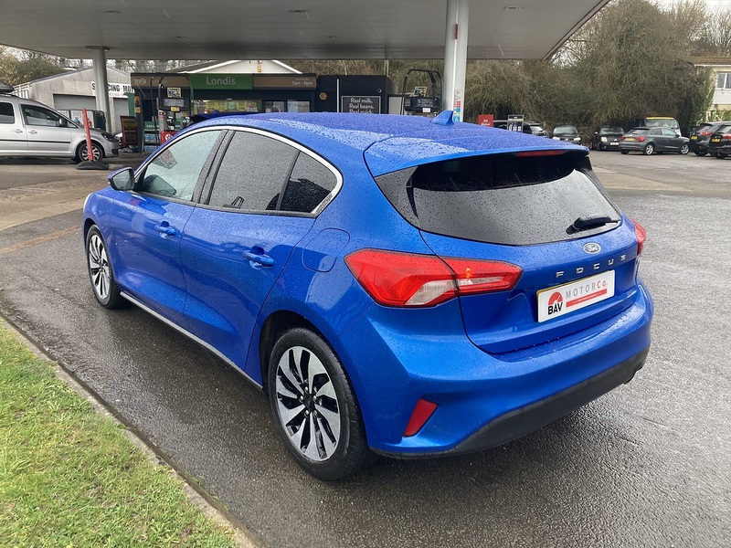 Ford 1.0T EcoBoost Zetec Hatchback 5dr Petrol Manual Euro 6 (s/s) (100 ps)