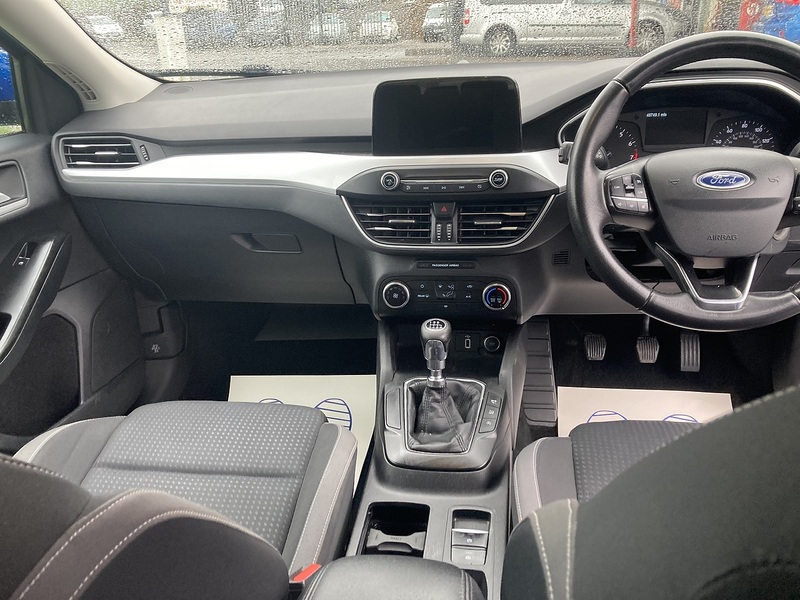 Ford 1.0T EcoBoost Zetec Hatchback 5dr Petrol Manual Euro 6 (s/s) (100 ps)