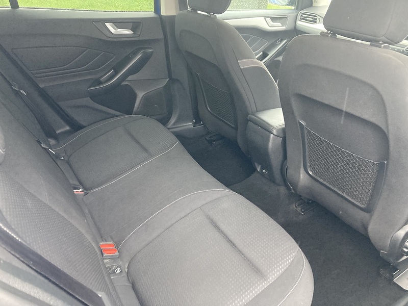 Ford 1.0T EcoBoost Zetec Hatchback 5dr Petrol Manual Euro 6 (s/s) (100 ps)