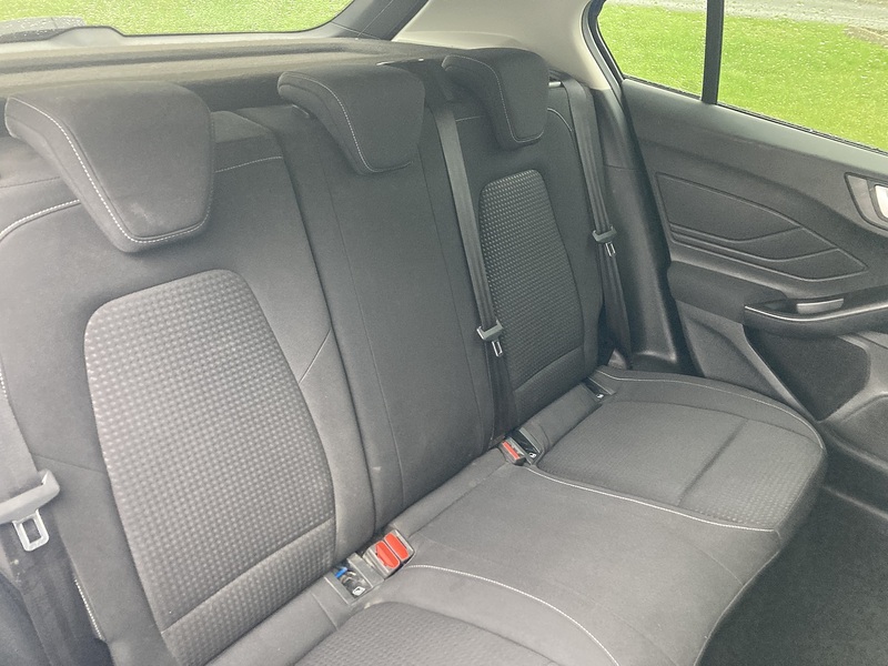 Ford 1.0T EcoBoost Zetec Hatchback 5dr Petrol Manual Euro 6 (s/s) (100 ps)