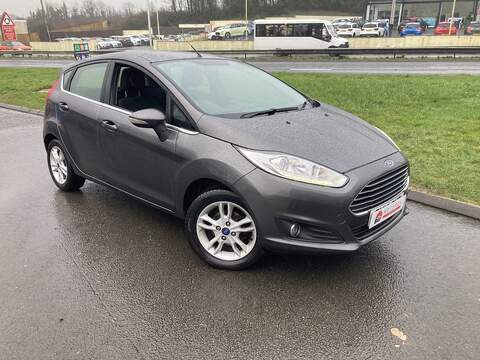 1.25 Zetec Hatchback 5dr Petrol Manual Euro 6 (82 ps)