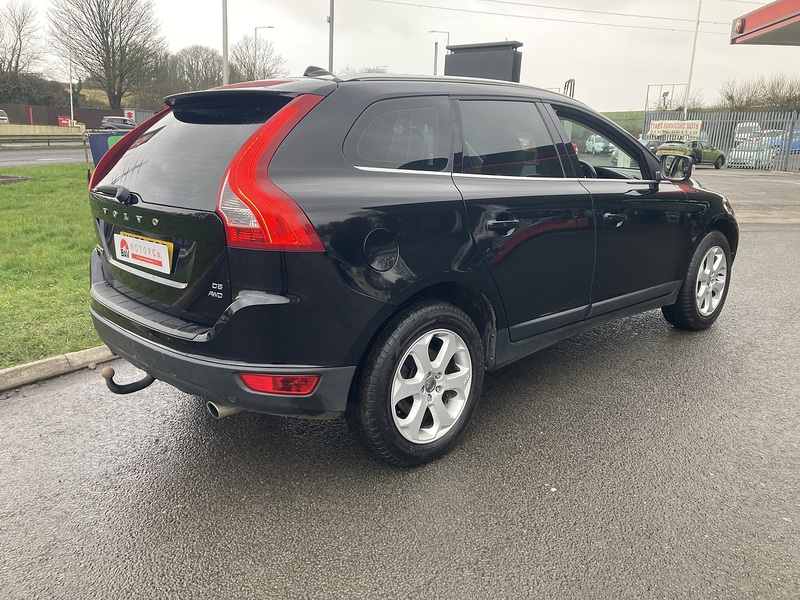 Volvo 2.4 D5 SE Lux SUV 5dr Diesel Geartronic AWD Euro 4 (205 ps)