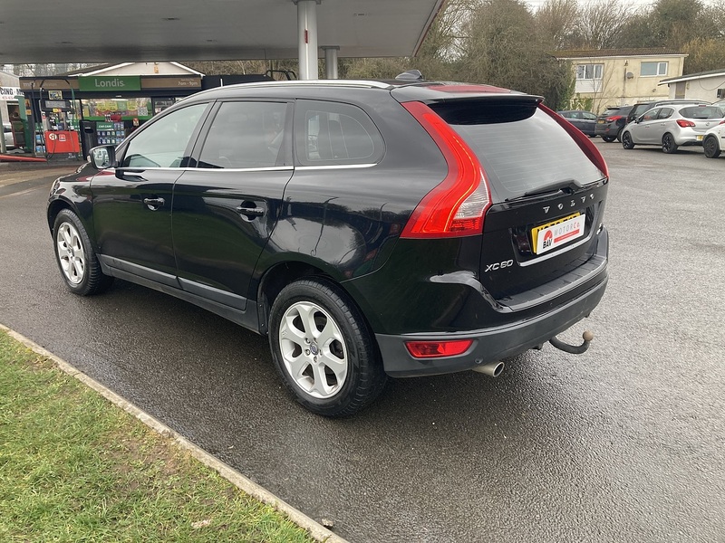 Volvo 2.4 D5 SE Lux SUV 5dr Diesel Geartronic AWD Euro 4 (205 ps)