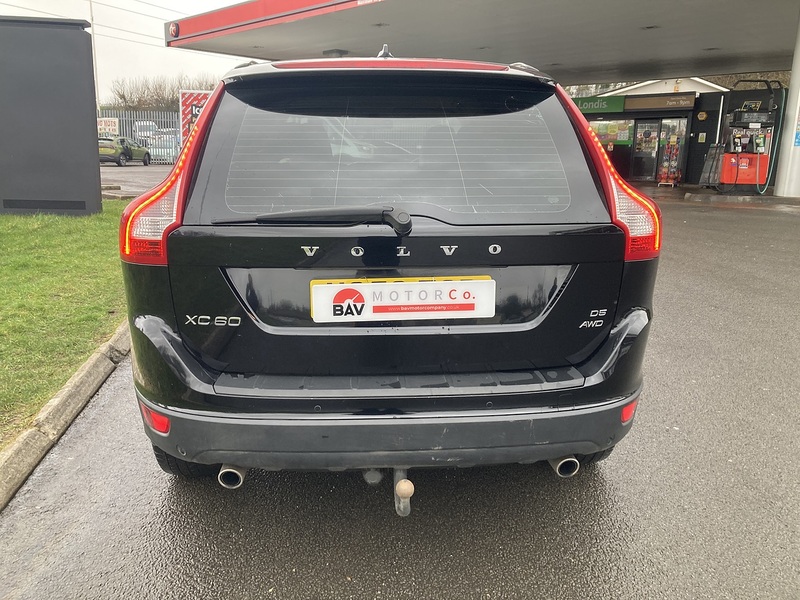 Volvo 2.4 D5 SE Lux SUV 5dr Diesel Geartronic AWD Euro 4 (205 ps)