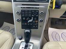 Volvo 2.4 D5 SE Lux SUV 5dr Diesel Geartronic AWD Euro 4 (205 ps)