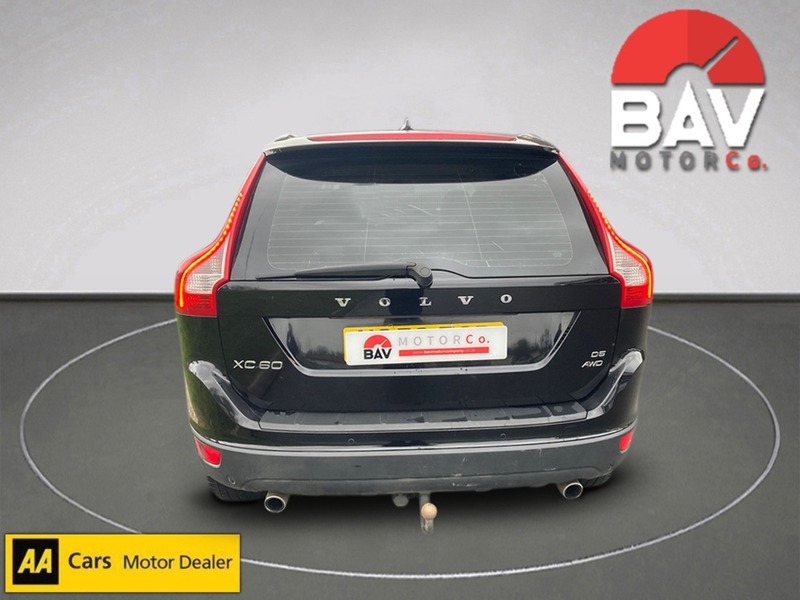 Volvo 2.4 D5 SE Lux SUV 5dr Diesel Geartronic AWD Euro 4 (205 ps)