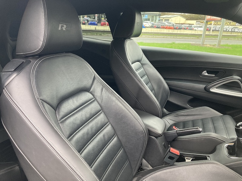 Volkswagen 2.0 TDI BlueMotion Tech R-Line Hatchback 3dr Diesel Manual Euro 6 (s/s) (184 ps)