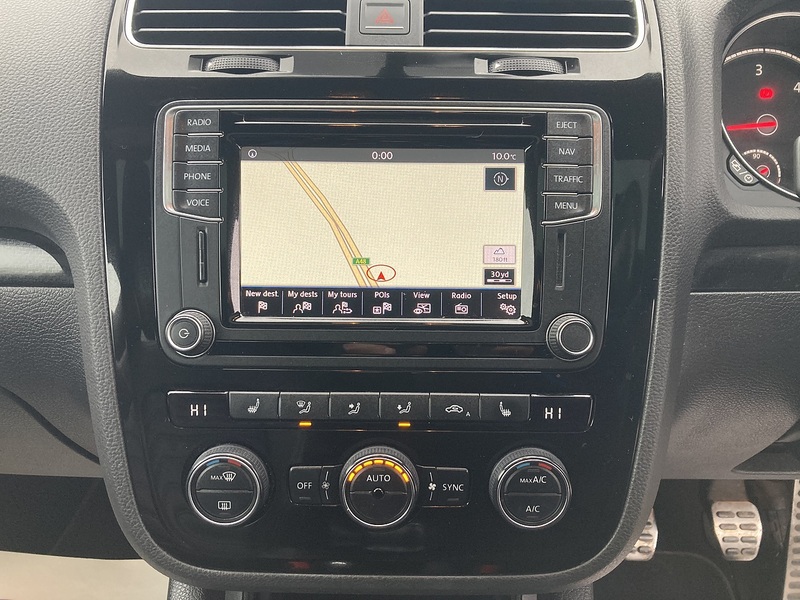 Volkswagen 2.0 TDI BlueMotion Tech R-Line Hatchback 3dr Diesel Manual Euro 6 (s/s) (184 ps)