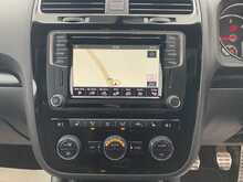 Volkswagen 2.0 TDI BlueMotion Tech R-Line Hatchback 3dr Diesel Manual Euro 6 (s/s) (184 ps)