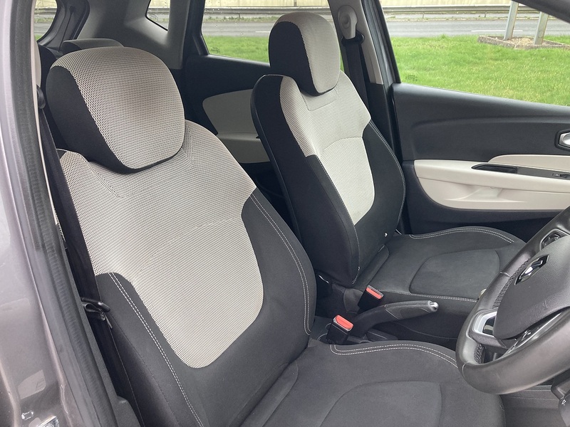 Renault 1.5 dCi ENERGY Iconic SUV 5dr Diesel Manual Euro 6 (s/s) (90 ps)