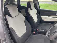 Renault 1.5 dCi ENERGY Iconic SUV 5dr Diesel Manual Euro 6 (s/s) (90 ps)