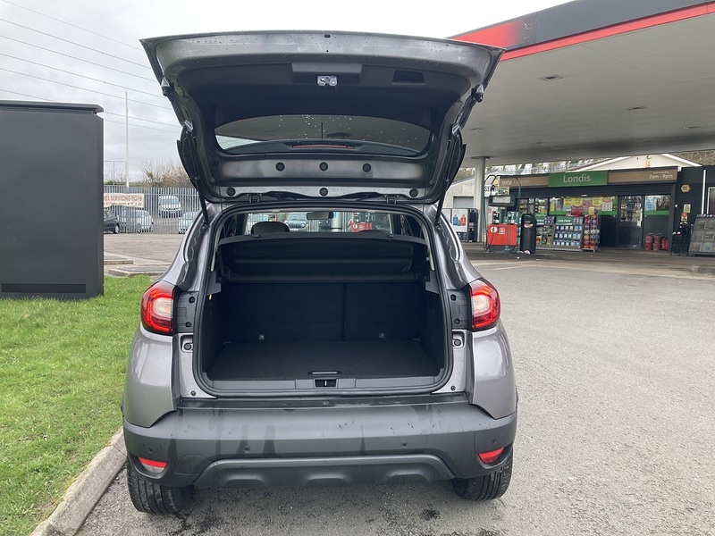 Renault 1.5 dCi ENERGY Iconic SUV 5dr Diesel Manual Euro 6 (s/s) (90 ps)