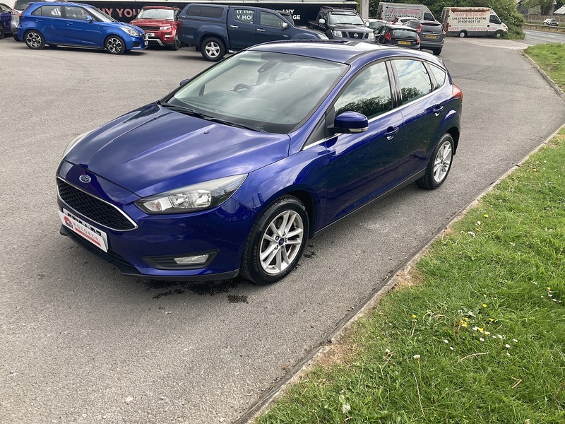 Ford 1.0T EcoBoost Zetec Hatchback 5dr Petrol Manual Euro 6 (s/s) (100 ps)