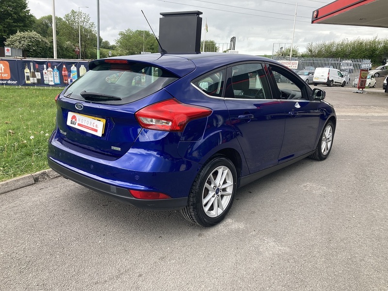Ford 1.0T EcoBoost Zetec Hatchback 5dr Petrol Manual Euro 6 (s/s) (100 ps)