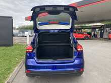 Ford 1.0T EcoBoost Zetec Hatchback 5dr Petrol Manual Euro 6 (s/s) (100 ps)