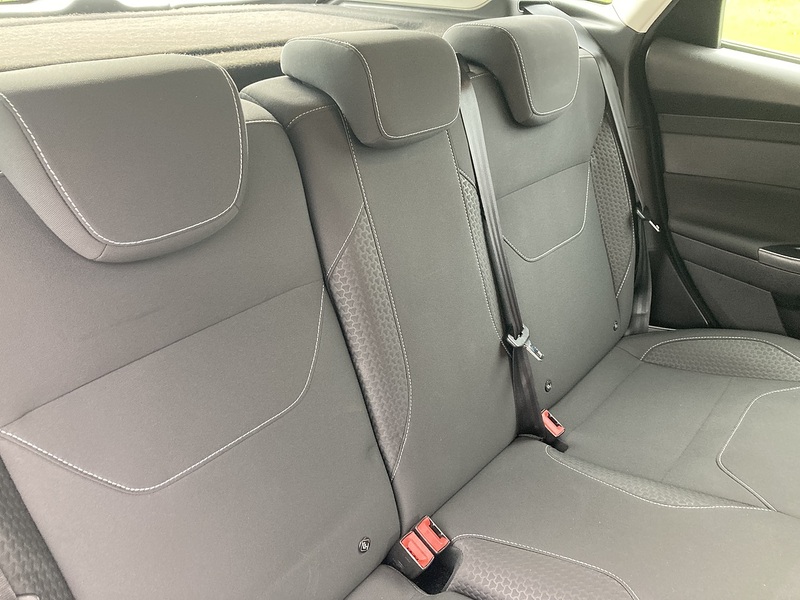 Ford 1.0T EcoBoost Zetec Hatchback 5dr Petrol Manual Euro 6 (s/s) (100 ps)