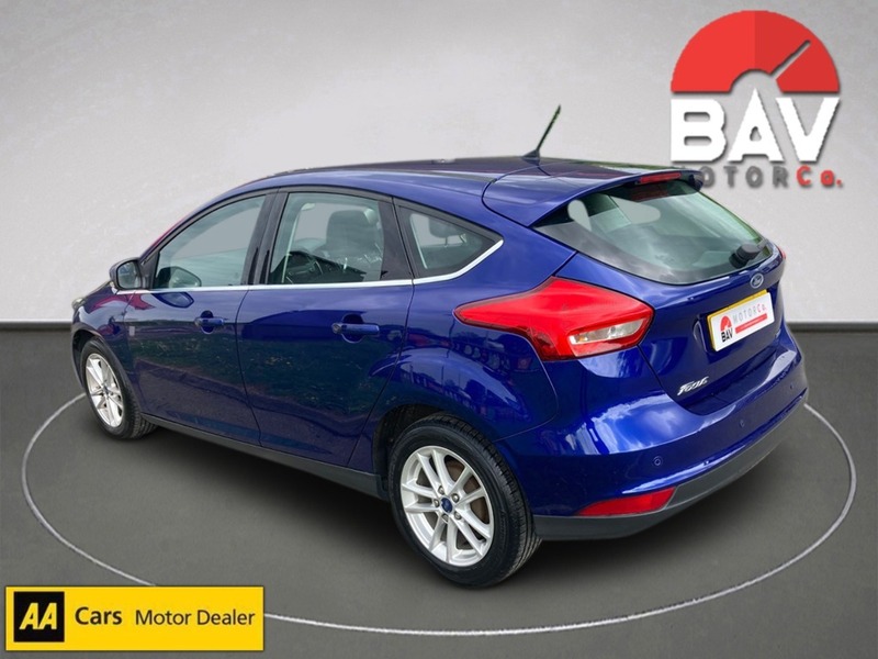 Ford 1.0T EcoBoost Zetec Hatchback 5dr Petrol Manual Euro 6 (s/s) (100 ps)