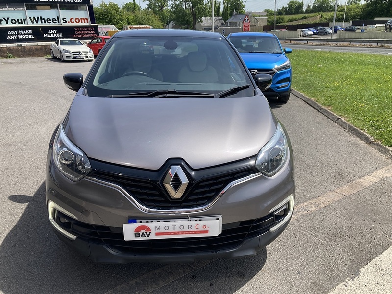 Renault 0.9 TCe ENERGY Iconic SUV 5dr Petrol Manual Euro 6 (s/s) (90 ps)