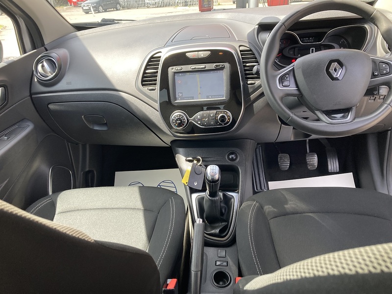 Renault 0.9 TCe ENERGY Iconic SUV 5dr Petrol Manual Euro 6 (s/s) (90 ps)