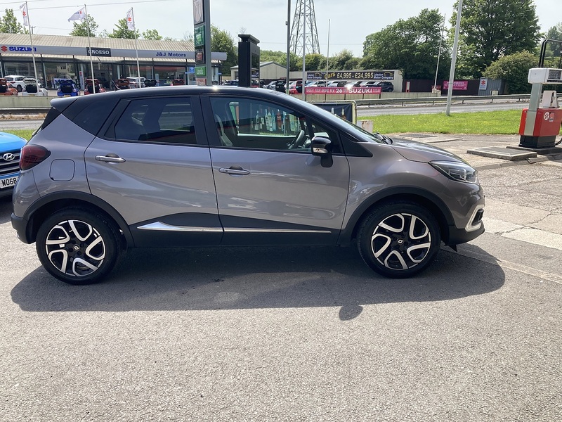Renault 0.9 TCe ENERGY Iconic SUV 5dr Petrol Manual Euro 6 (s/s) (90 ps)