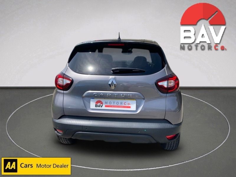 Renault 0.9 TCe ENERGY Iconic SUV 5dr Petrol Manual Euro 6 (s/s) (90 ps)