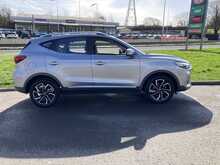 MG 1.5 VTi-TECH Exclusive SUV 5dr Petrol Manual Euro 6 (s/s) (106 ps)