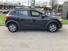 Dacia 1.0 TCe Essential Hatchback 5dr Petrol Manual Euro 6 (s/s) (90 ps)