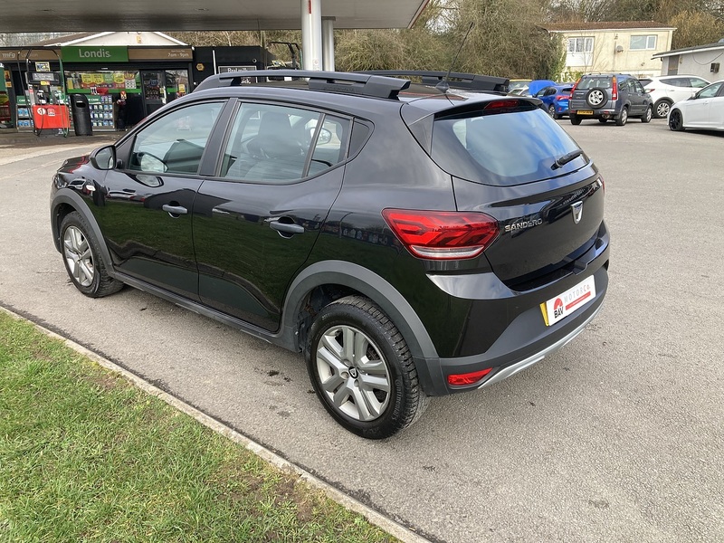 Dacia 1.0 TCe Essential Hatchback 5dr Petrol Manual Euro 6 (s/s) (90 ps)