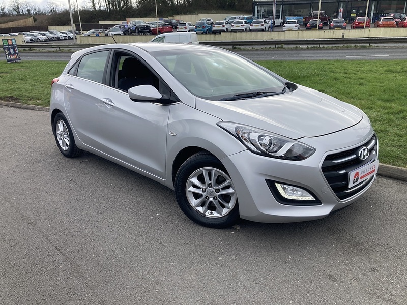 Hyundai 1.6 CRDi Blue Drive SE Hatchback 5dr Diesel Manual Euro 6 (s/s) (110 ps)