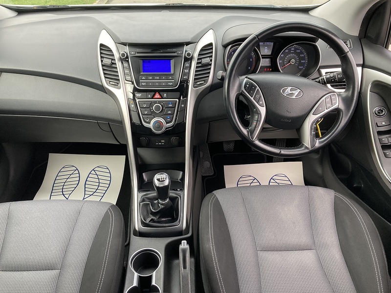 Hyundai 1.6 CRDi Blue Drive SE Hatchback 5dr Diesel Manual Euro 6 (s/s) (110 ps)