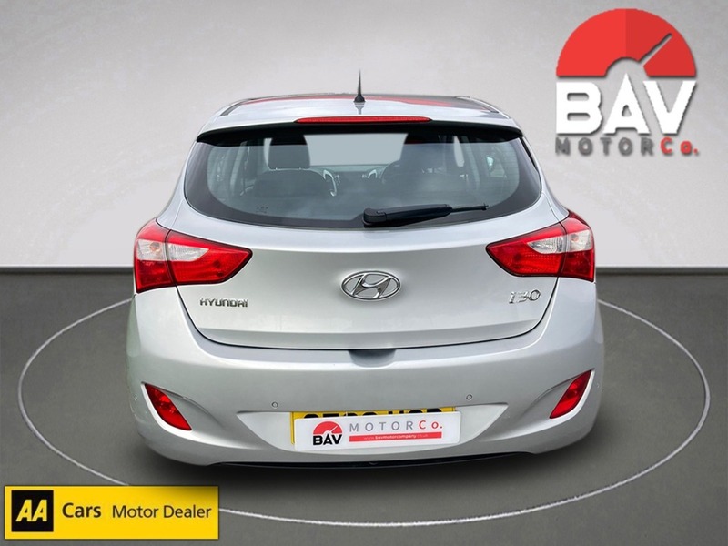 Hyundai 1.6 CRDi Blue Drive SE Hatchback 5dr Diesel Manual Euro 6 (s/s) (110 ps)