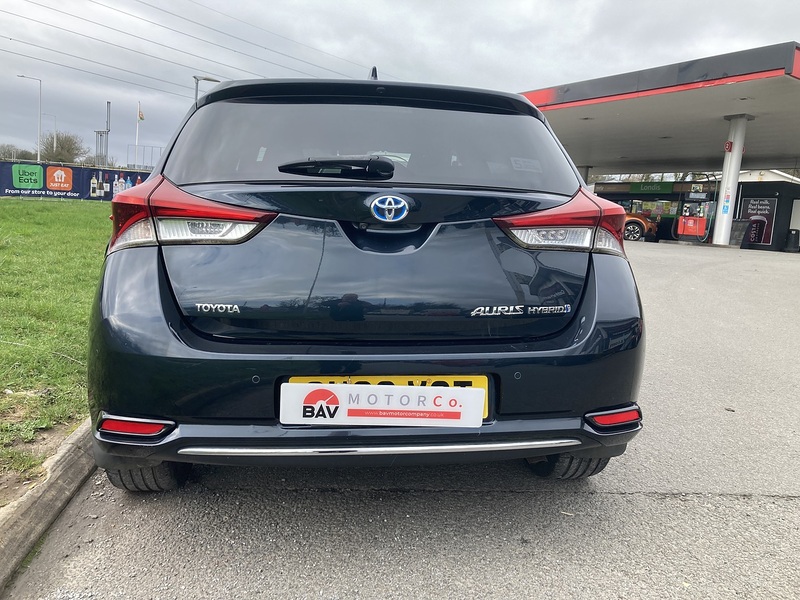 Toyota 1.8 VVT-h Excel Hatchback 5dr Petrol Hybrid CVT Euro 6 (s/s) (Safety Sense) (136 ps)