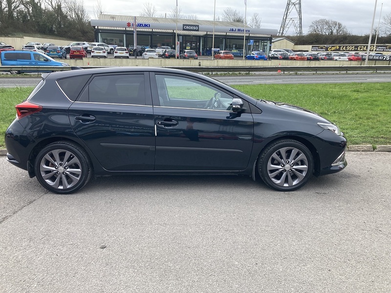 Toyota 1.8 VVT-h Excel Hatchback 5dr Petrol Hybrid CVT Euro 6 (s/s) (Safety Sense) (136 ps)