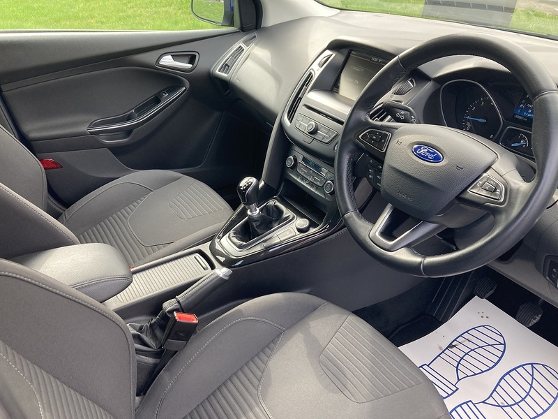 Ford 1.0T EcoBoost Titanium Hatchback 5dr Petrol Manual Euro 6 (s/s) (125 ps)