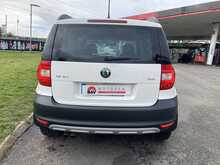 Skoda 2.0 TDI SE SUV 5dr Diesel Manual 4WD Euro 5 (110 ps)
