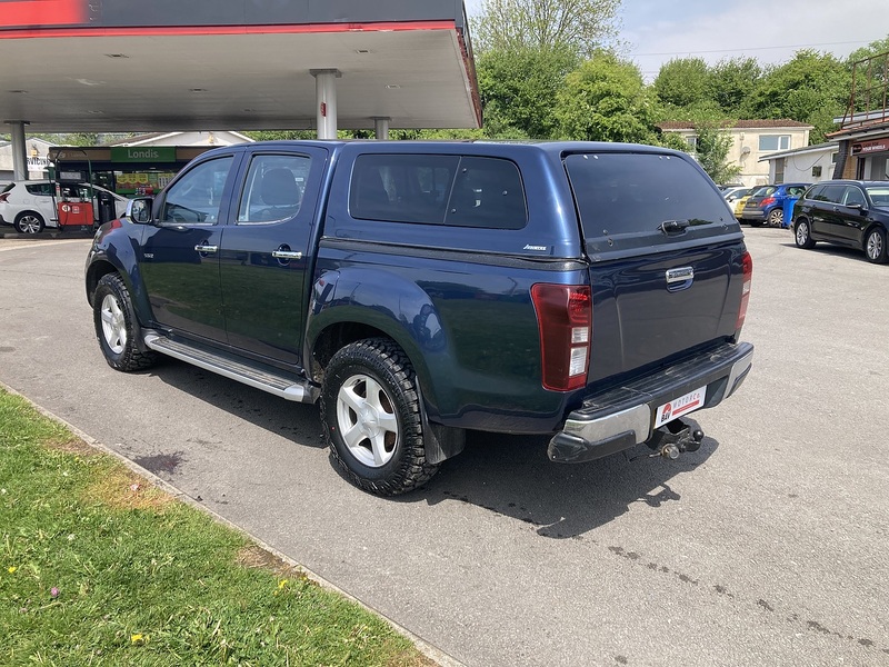 Isuzu 2.5 TD Yukon Pickup 4dr Diesel Manual 4x4 (192 g/km, 161 bhp)