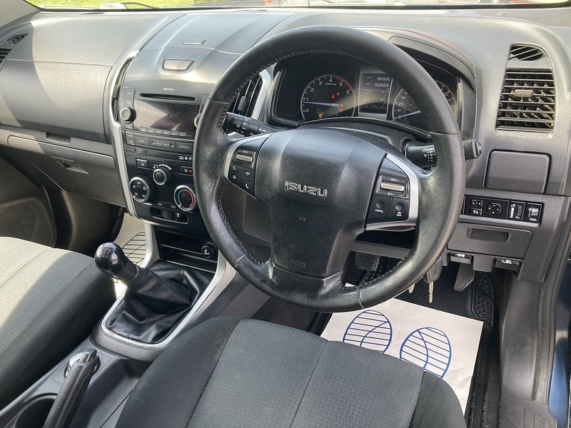 Isuzu 2.5 TD Yukon Pickup 4dr Diesel Manual 4x4 (192 g/km, 161 bhp)