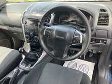 Isuzu 2.5 TD Yukon Pickup 4dr Diesel Manual 4x4 (192 g/km, 161 bhp)