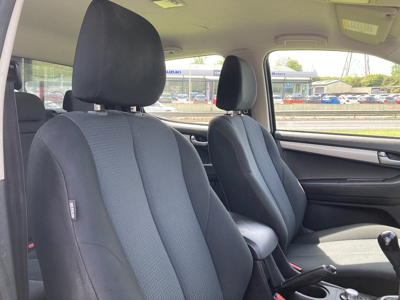 Isuzu 2.5 TD Yukon Pickup 4dr Diesel Manual 4x4 (192 g/km, 161 bhp)