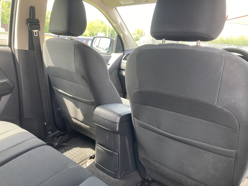 Isuzu 2.5 TD Yukon Pickup 4dr Diesel Manual 4x4 (192 g/km, 161 bhp)