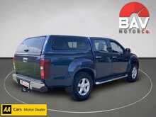 Isuzu 2.5 TD Yukon Pickup 4dr Diesel Manual 4x4 (192 g/km, 161 bhp)
