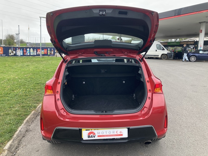 Toyota 1.6 V-Matic Icon Hatchback 5dr Petrol Manual Euro 5 (132 ps)